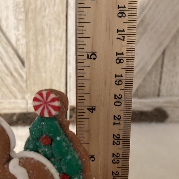 Gingerbread Man In Mug Decor - Picture 5 of 6